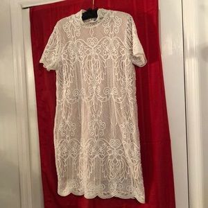 Elegant Lace Dress with Lining